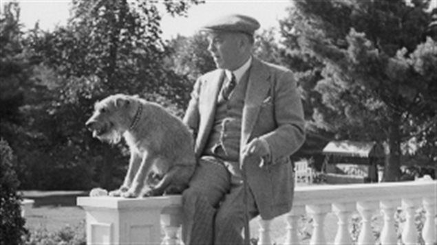 William Lyon Mackenzie King z psem Pat